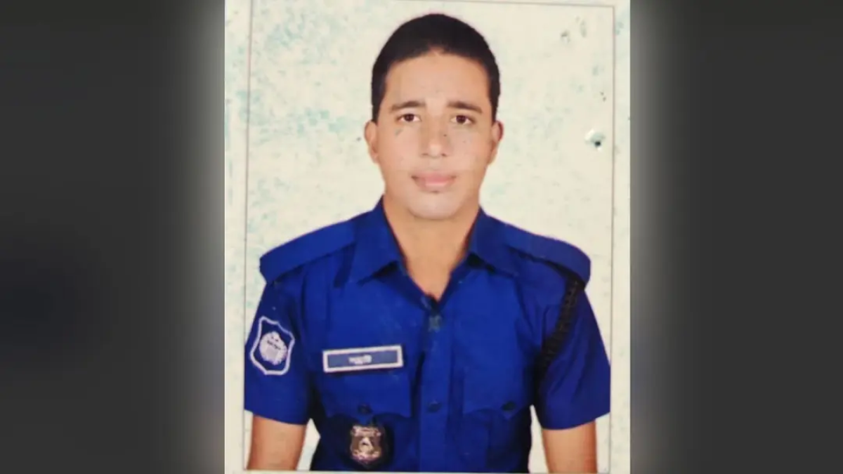 নিজের অস্ত্রের গুলিতে পুলিশ সদস্য নিহত