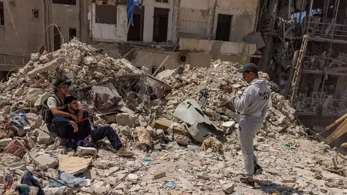 যুদ্ধবিরতির পর লেবাননের ৩৯টি গ্রামে ইসরায়েলের হামলা