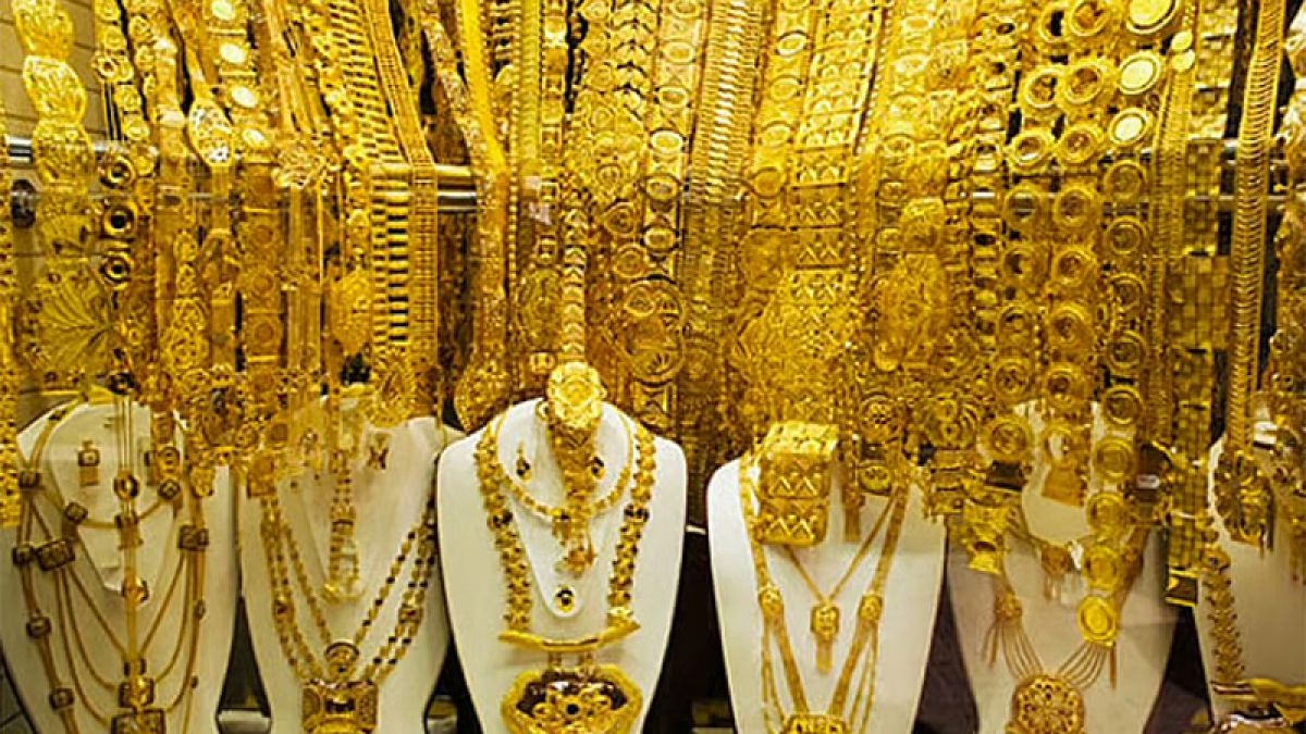 দেশের বাজারে স্বর্ণের দামে বড় পতন