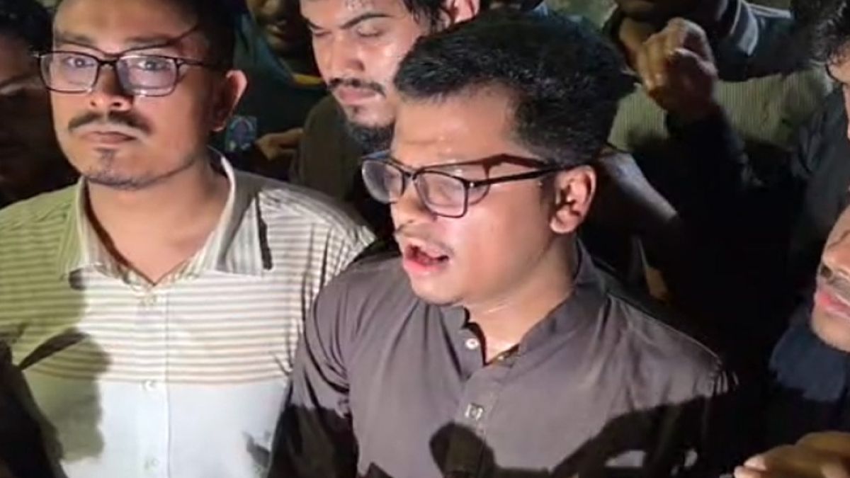 থানায় মব ছাত্রদলের ফ্যাসিবাদী আচরণ : ফরহাদ