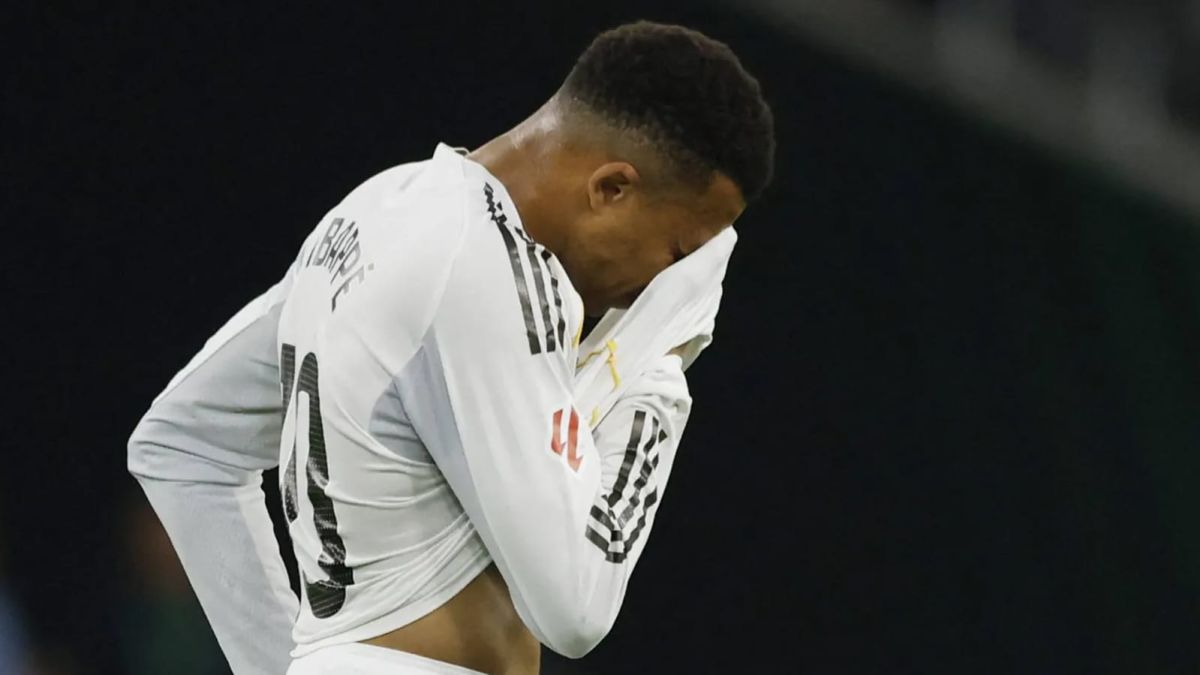 এল ক্লাসিকোর আগে এমবাপ্পে'কে নিয়ে দুশ্চিন্তায় রিয়াল মাদ্রিদ