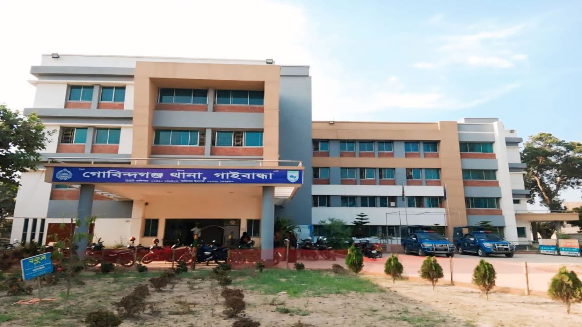 গাইবান্ধায় স্কুলছাত্রীকে তুলে নিয়ে ধর্ষণ, আশঙ্কাজনক অবস্থায় হাসপাতালে ভর্তি