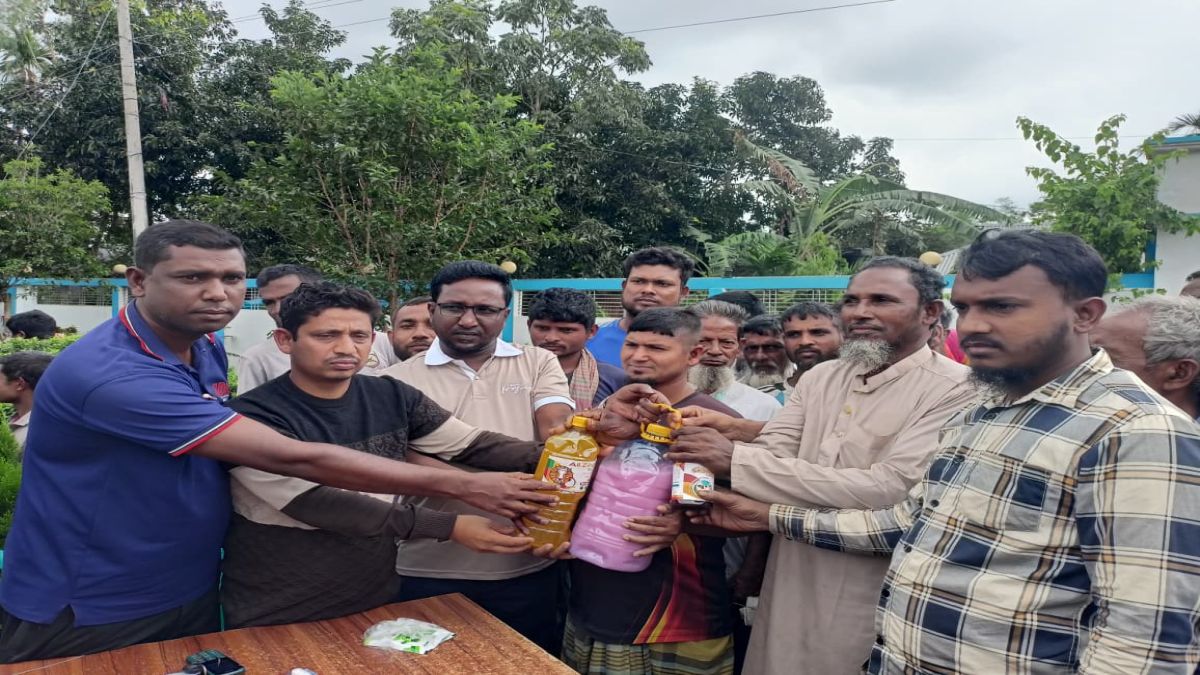 সুন্দরগঞ্জে ক্ষুদ্র খামারিদের জন্য শিল্পপতি আনিছের ব্যতিক্রমী উদ্যোগ, প্রত্যেককে ৩৩'শ টাকার উপকরণ প্রদান