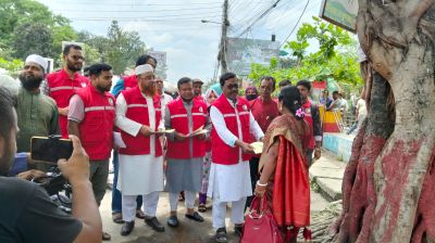 হাম-রুবেলা টিকাদান সচেতনতায় কুড়িগ্রামে রেড ক্রিসেন্টের লিফলেট বিতরণ