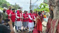 হাম-রুবেলা টিকাদান সচেতনতায় কুড়িগ্রামে রেড ক্রিসেন্টের লিফলেট বিতরণ