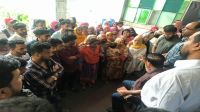 নারী উদ্যোক্তাদের বিকাশ সাধন প্রকল্পের আউটসোর্সিং কর্মীদের বিক্ষোভ সমাবেশ