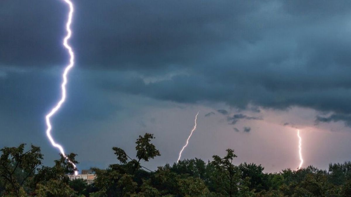 ৭ জেলায় ঝড়-বৃষ্টির আশঙ্কা
