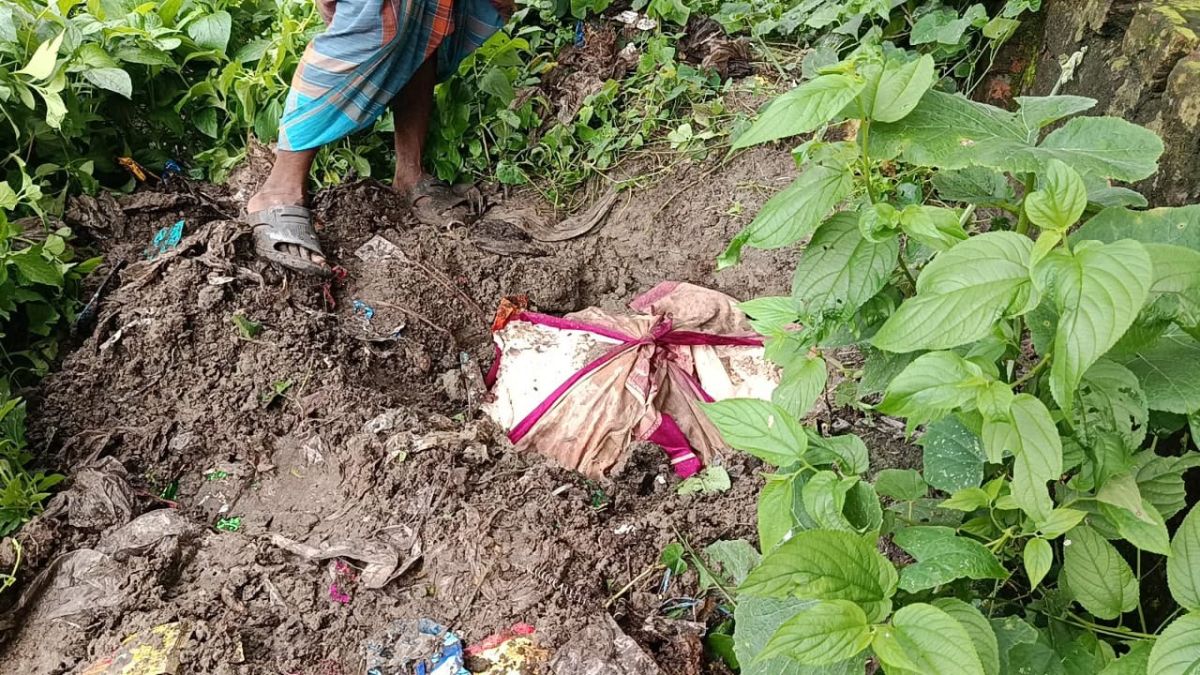 কু‌ড়িগ্রা‌মে ১ মণ পচা মহিষের মাংস জব্দ