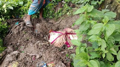 কু‌ড়িগ্রা‌মে ১ মণ পচা মহিষের মাংস জব্দ