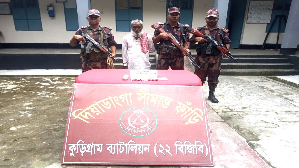 কুড়িগ্রাম সীমান্তে বিজিবির সর্বোচ্চ সতর্ক অবস্থানসহ নজরদারি বৃদ্ধিকরণ
