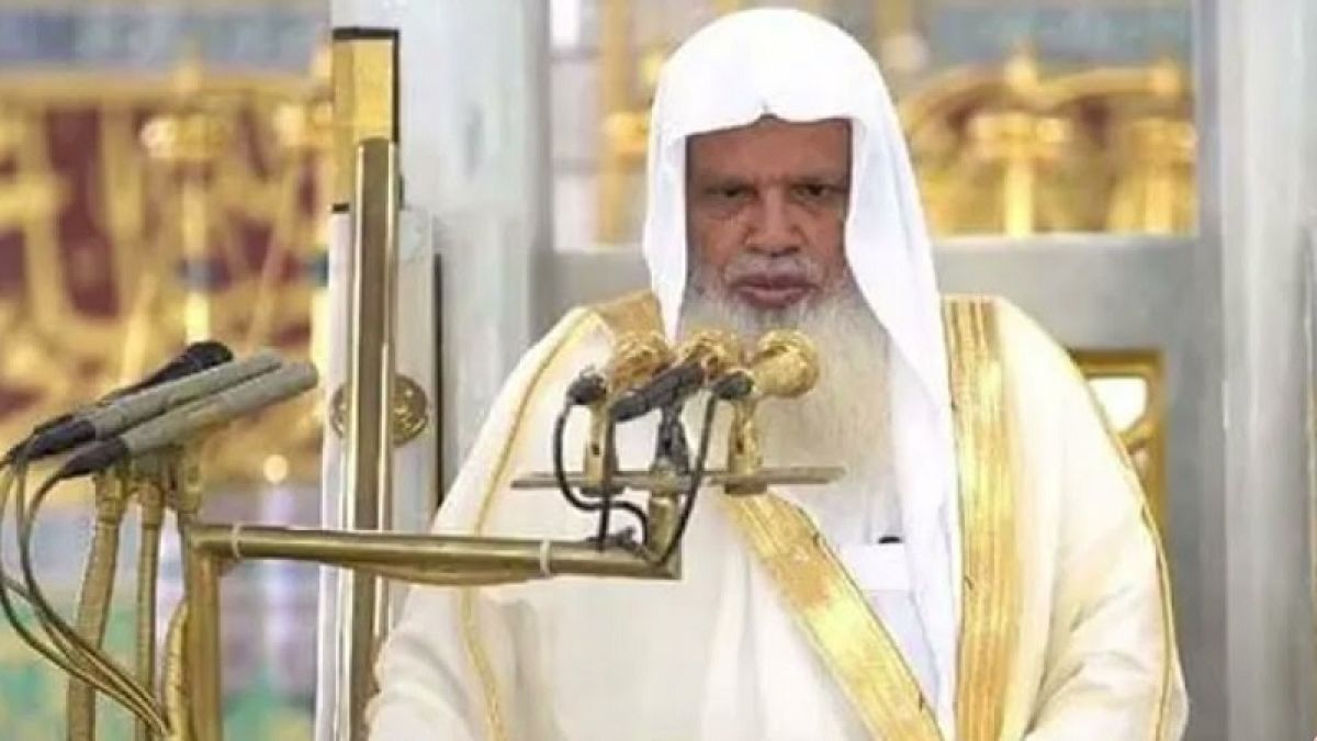 মসজিদে নামিরাহতে আরাফার খুতবা দিয়েছেন শায়খ আলী আল-হুদাইফি