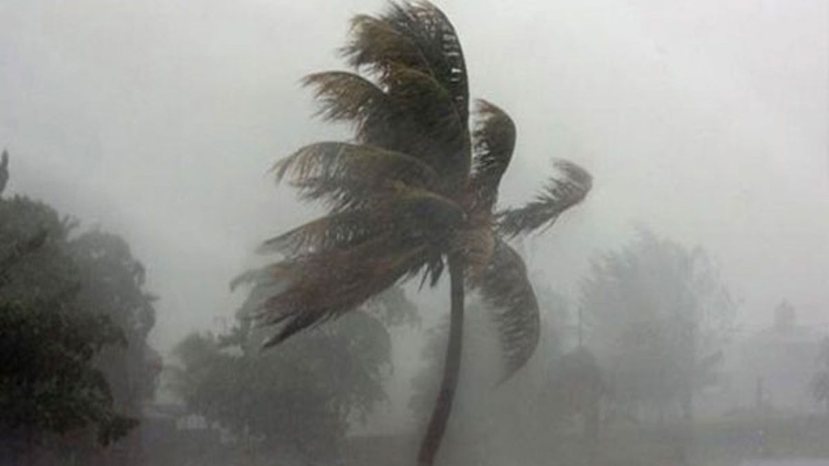 সকাল ৯টার মধ্যে দেশের ৪ অঞ্চলে ঝড়ের শঙ্কা