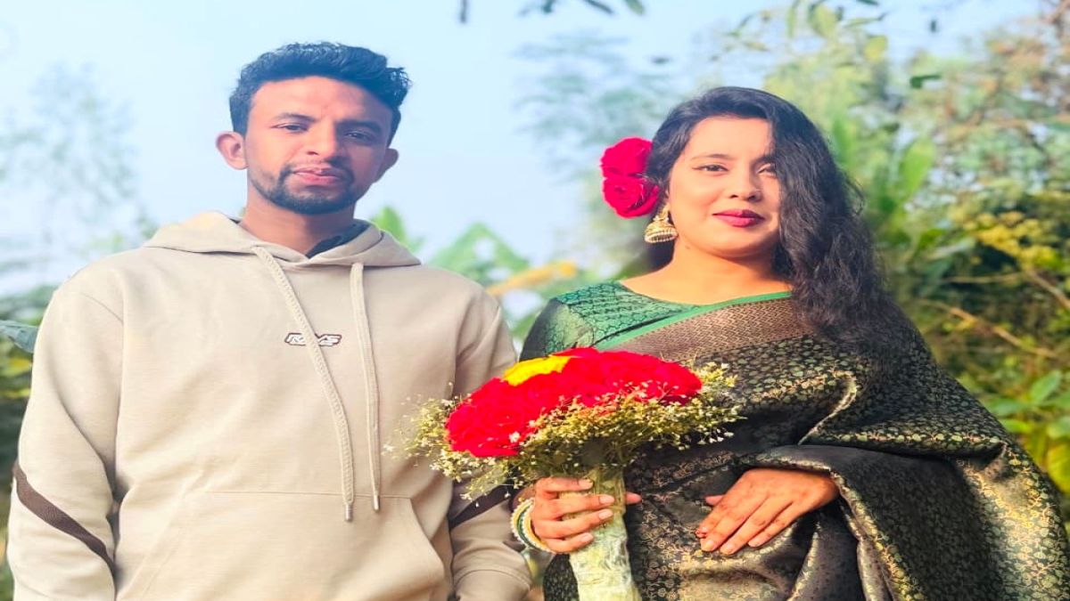 বিয়ের দাবিতে প্রেমিকের বাড়িতে প্রেমিকার অনশন, প্রেমিক লাপাত্তা