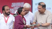 ১ বছরের মধ্যে সব নারী চা শ্রমিকের কাছে ফ্যামিলি কার্ড পৌঁছে দেবো: প্রধানমন্ত্রী